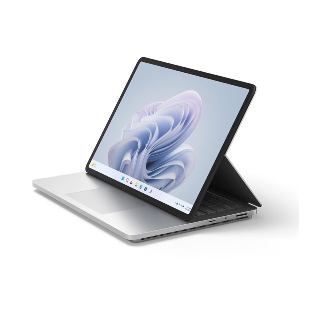 Microsoft Surface Laptop Studio 2 in modalità tablet